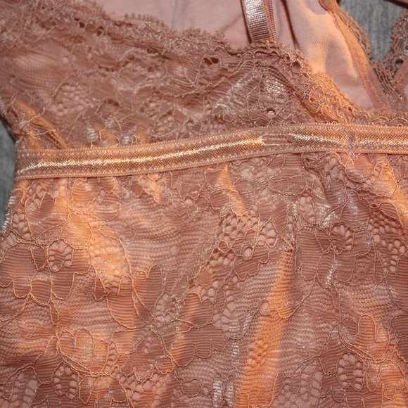 pink lace bodysuit - Picture 5 of 5